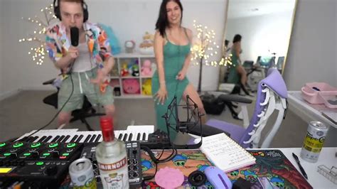 Alinity Twerk Naked Ass Dance Onlyfans Video Leaked